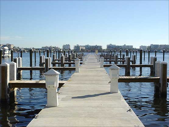 Loggerhead Club & Marina South Lantana