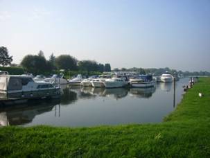 Racecourse Yacht Basin